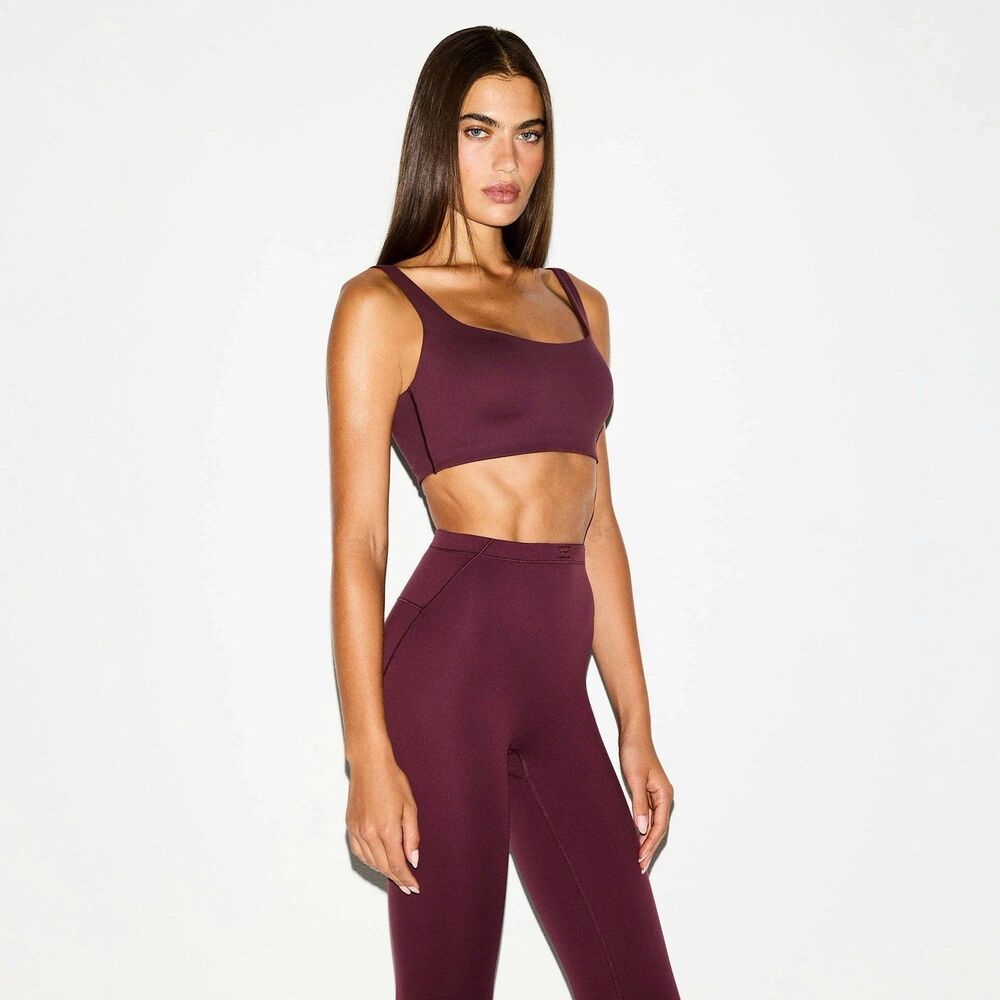 Nike Skims Matte Scoop Neck Sports Bra Currant Size Medium